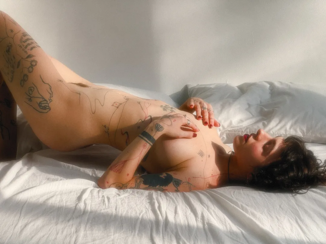 Artistic Nudes — 106